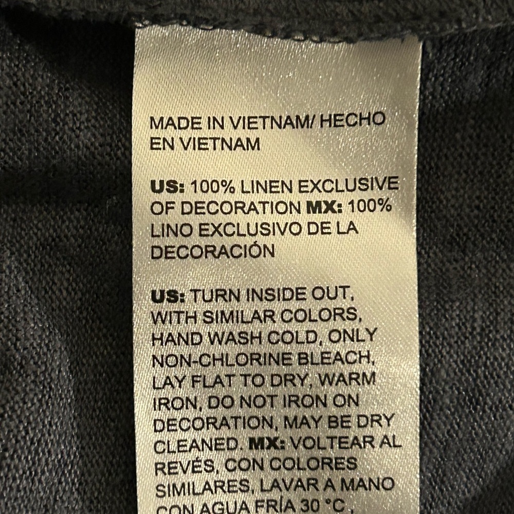 Chico's Silver Gray Embellished Relaxed Tunic NWOT - Picture 4 of 8